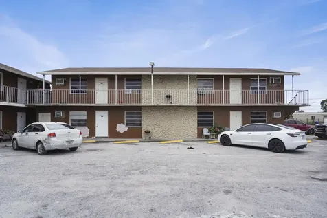 241 NW 11th 1 Street Belle Glade FL 33430