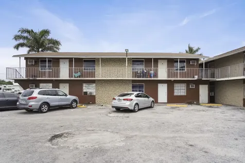 241 NW 11th 1 Street Belle Glade FL 33430