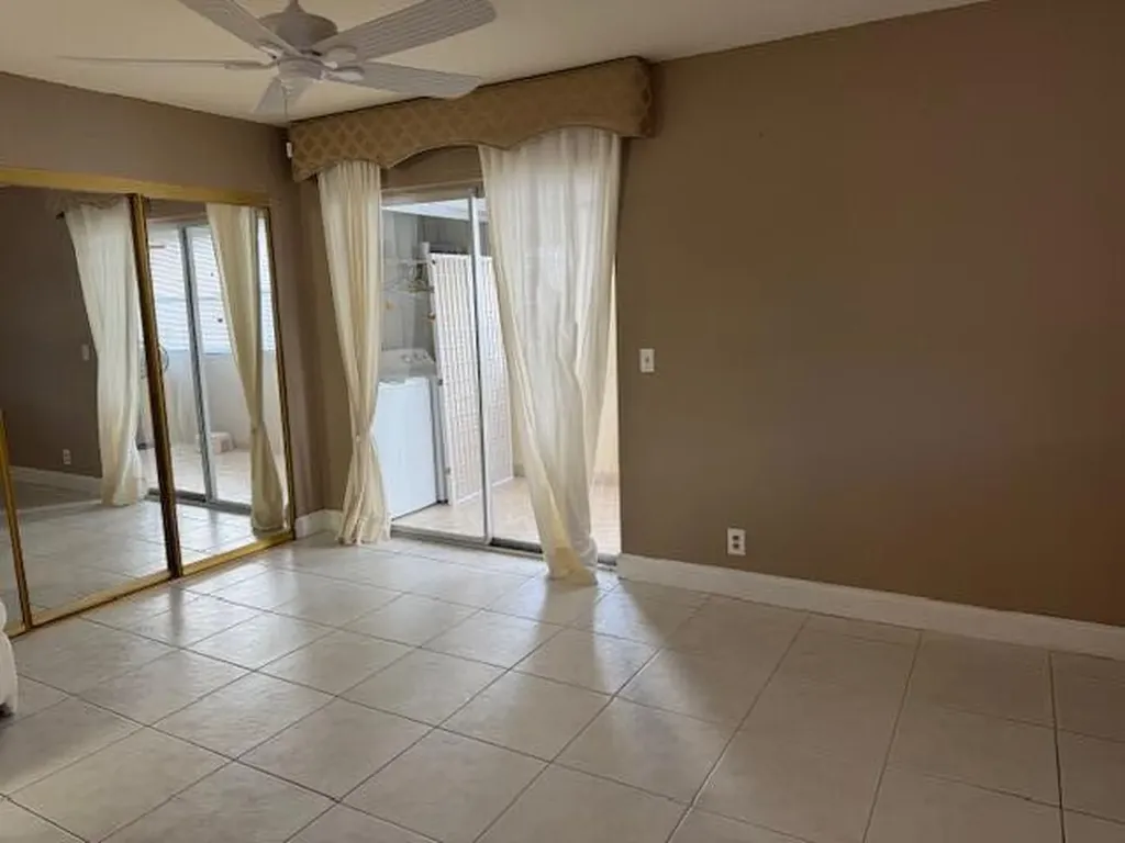 131 Monaco C Delray Beach FL 33446