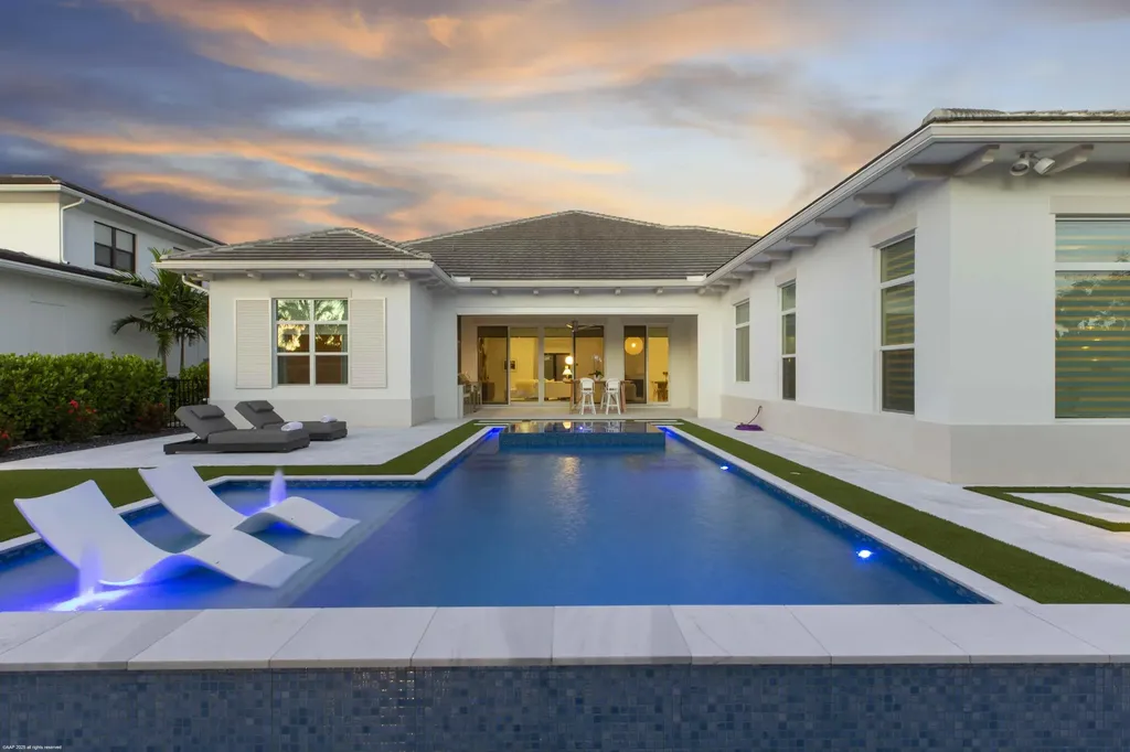 9372 Coral Isle Circle Palm Beach Gardens FL 33412