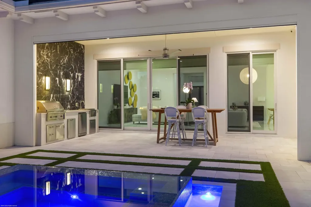 9372 Coral Isle Circle Palm Beach Gardens FL 33412