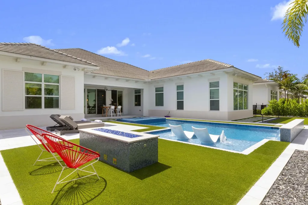 9372 Coral Isle Circle Palm Beach Gardens FL 33412