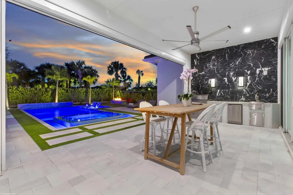9372 Coral Isle Circle Palm Beach Gardens FL 33412