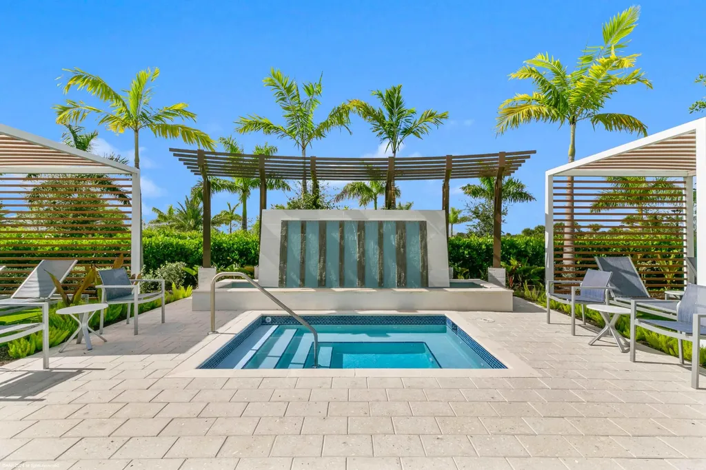 9372 Coral Isle Circle Palm Beach Gardens FL 33412