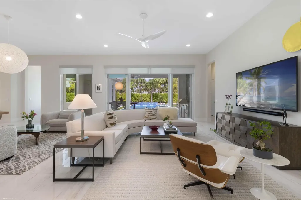 9372 Coral Isle Circle Palm Beach Gardens FL 33412