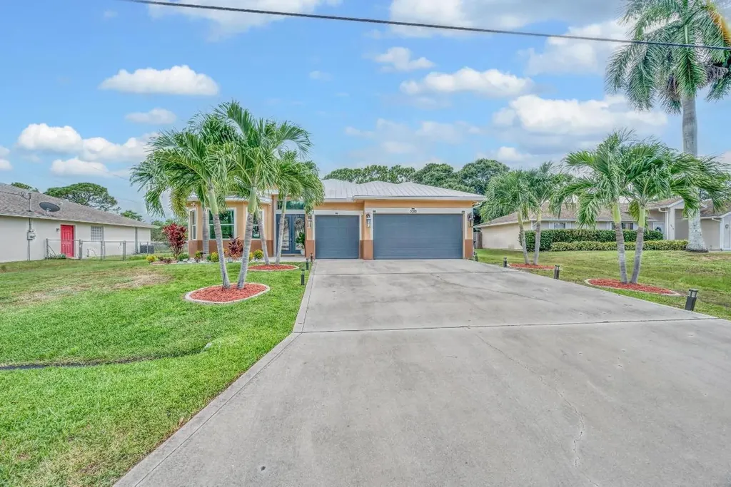 2082 SW Idaho Lane Port St Lucie FL 34953