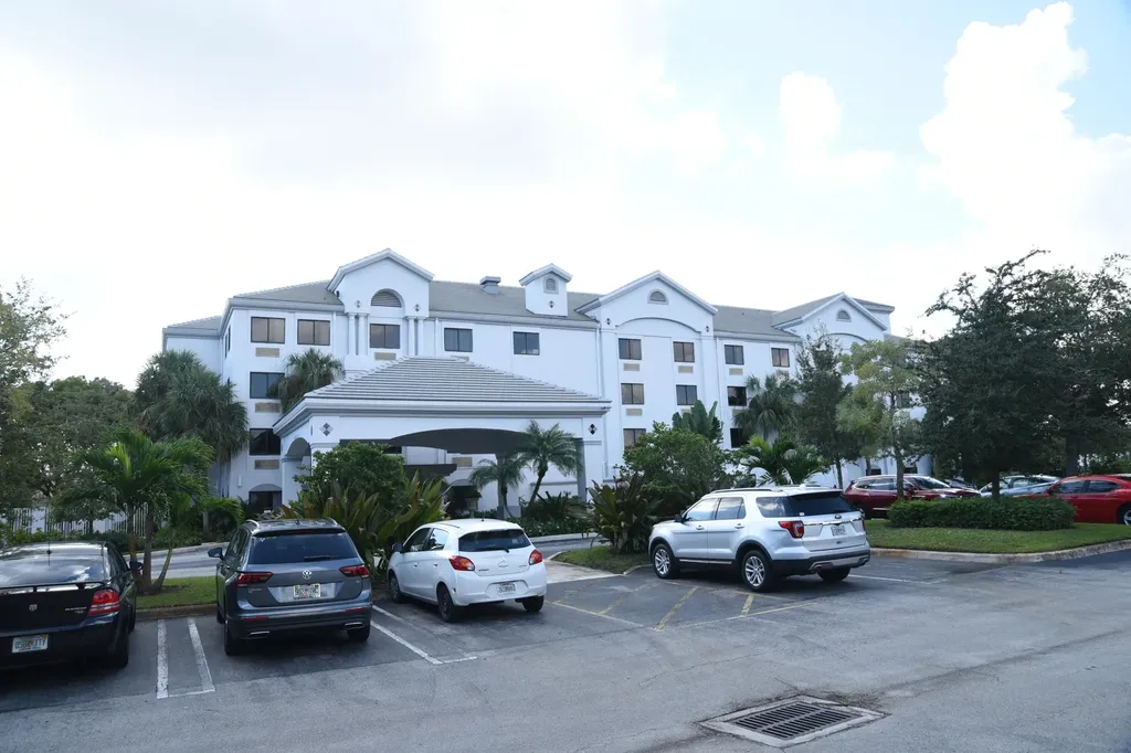 7051 Seacrest Boulevard Lake Worth FL 33462