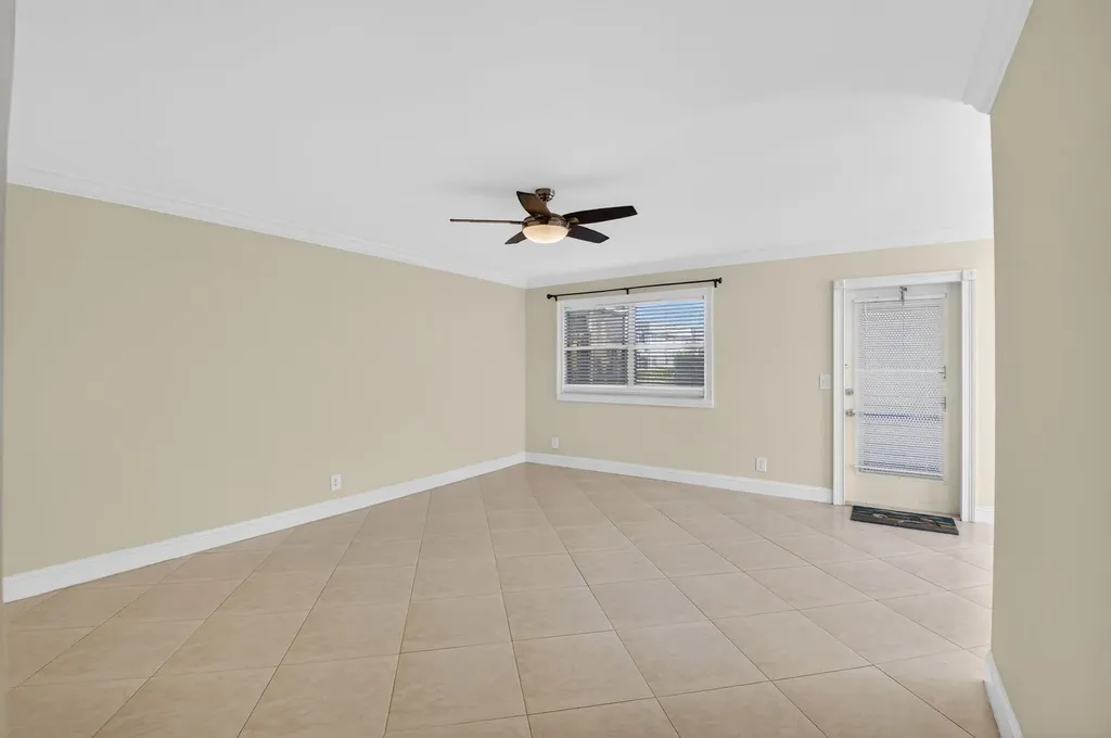 109 Monaco C Delray Beach FL 33446