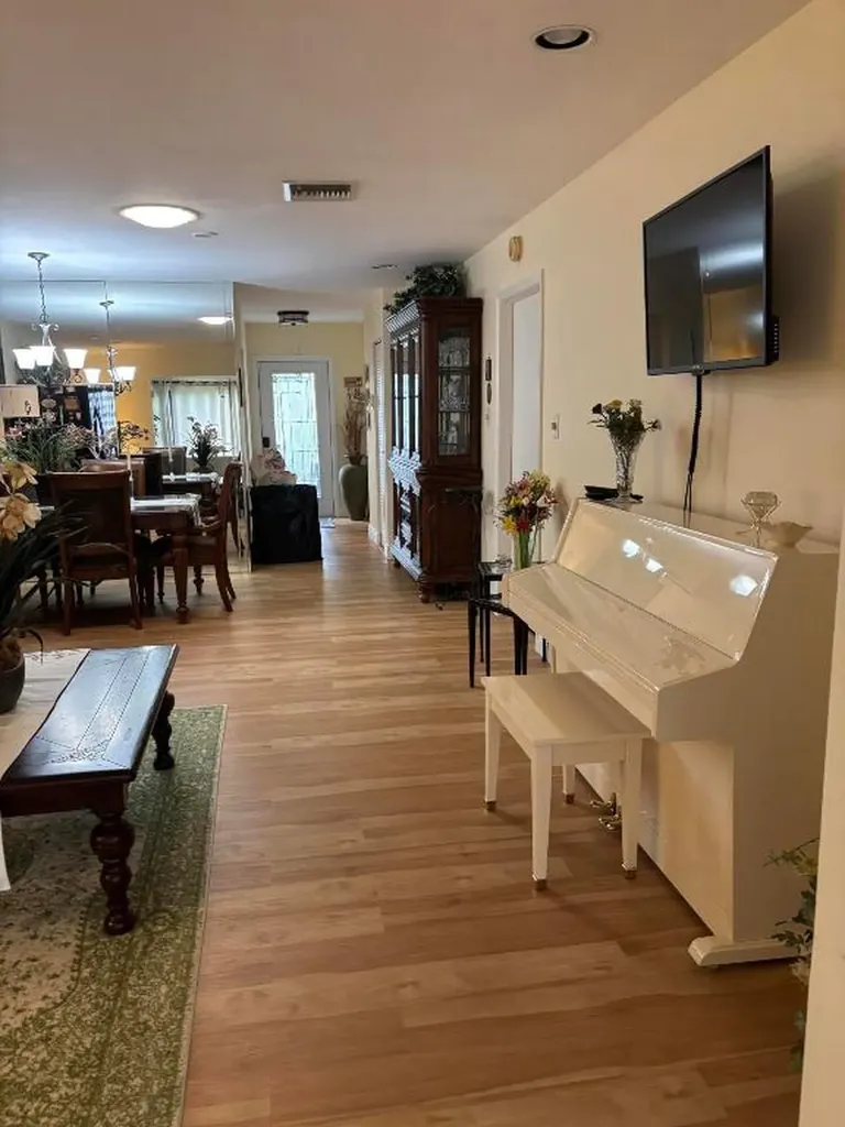 143 Lake Susan Drive West Palm Beach FL 33411