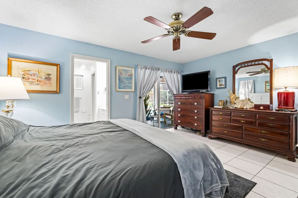 15884 North Road Loxahatchee Groves FL 33470