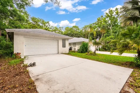 15884 North Road Loxahatchee Groves FL 33470