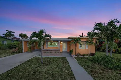 1136 W 7th Street Riviera Beach FL 33404