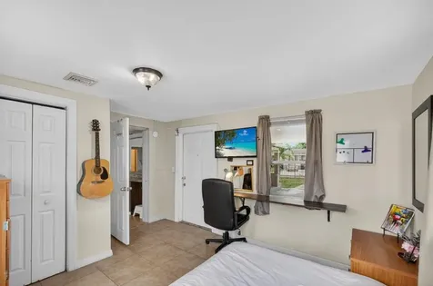 1136 W 7th Street Riviera Beach FL 33404