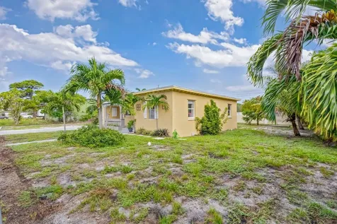 1136 W 7th Street Riviera Beach FL 33404