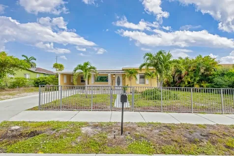 1136 W 7th Street Riviera Beach FL 33404