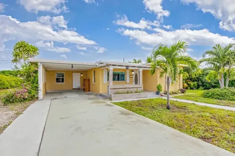 1136 W 7th Street Riviera Beach FL 33404