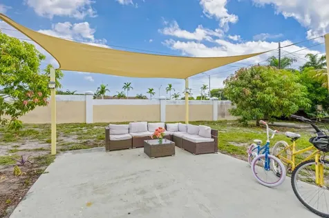 1136 W 7th Street Riviera Beach FL 33404