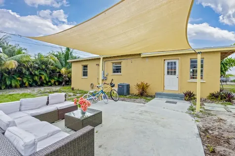 1136 W 7th Street Riviera Beach FL 33404