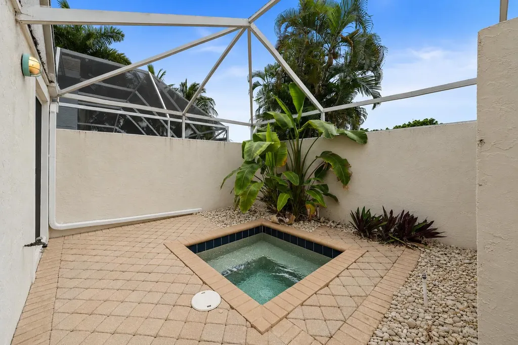 9190 Heathridge Drive West Palm Beach FL 33411