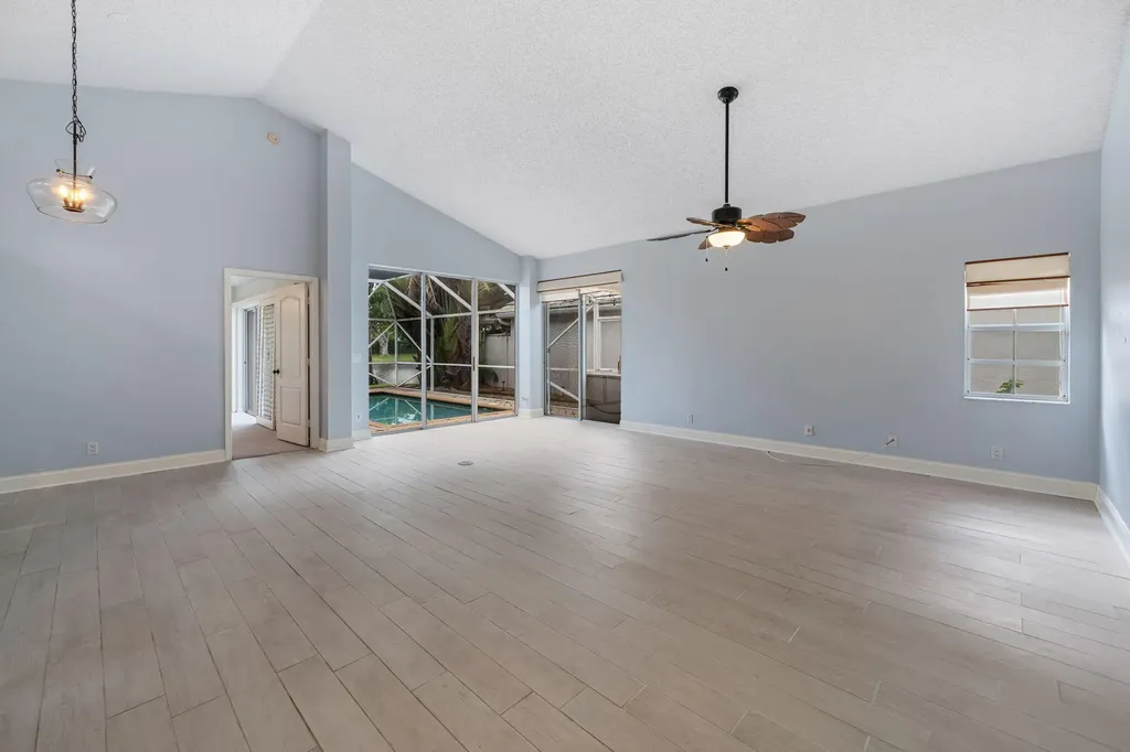 9190 Heathridge Drive West Palm Beach FL 33411