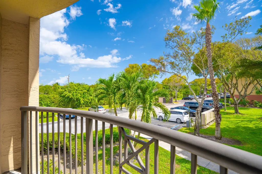 4187 N Haverhill Road West Palm Beach FL 33417