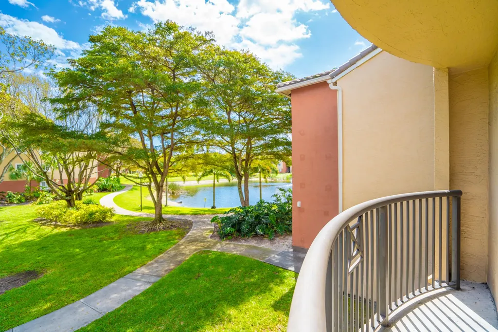 4187 N Haverhill Road West Palm Beach FL 33417