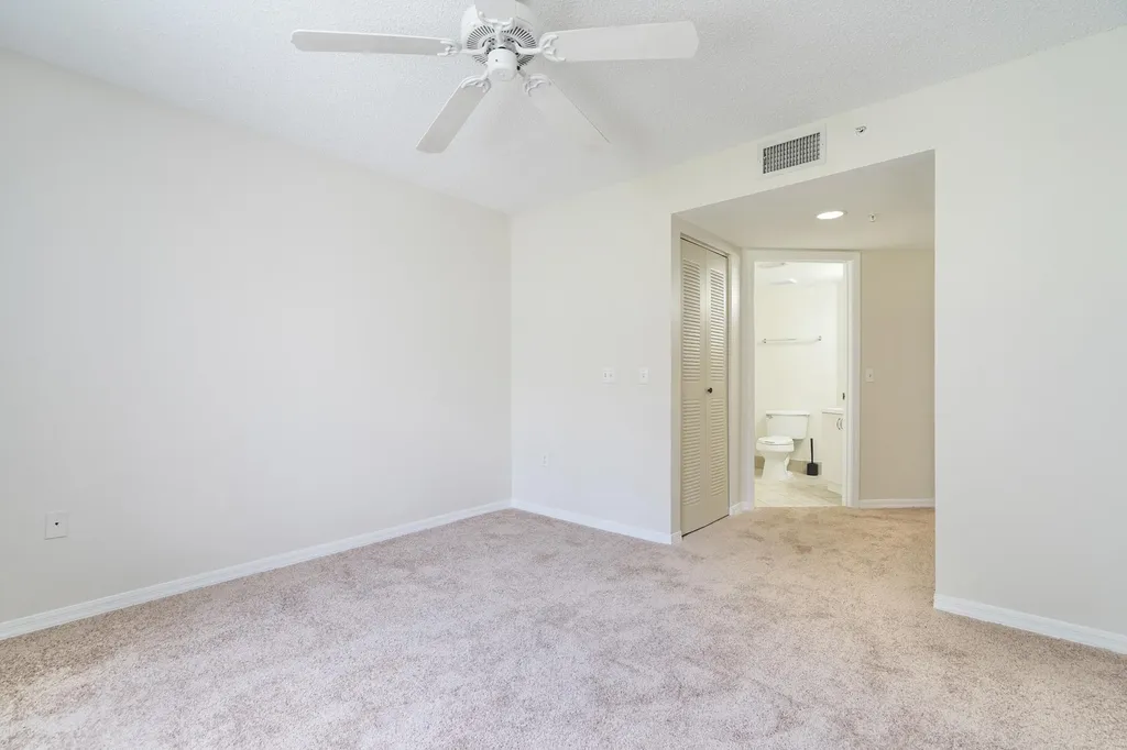 4187 N Haverhill Road West Palm Beach FL 33417