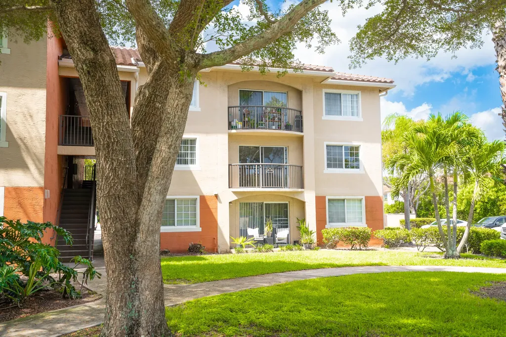 4187 N Haverhill Road West Palm Beach FL 33417