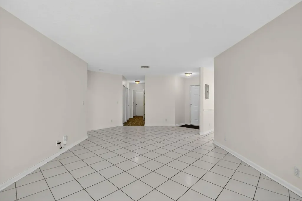 5382 Venetia Court Boynton Beach FL 33437