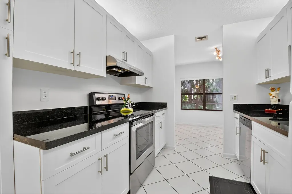 5382 Venetia Court Boynton Beach FL 33437