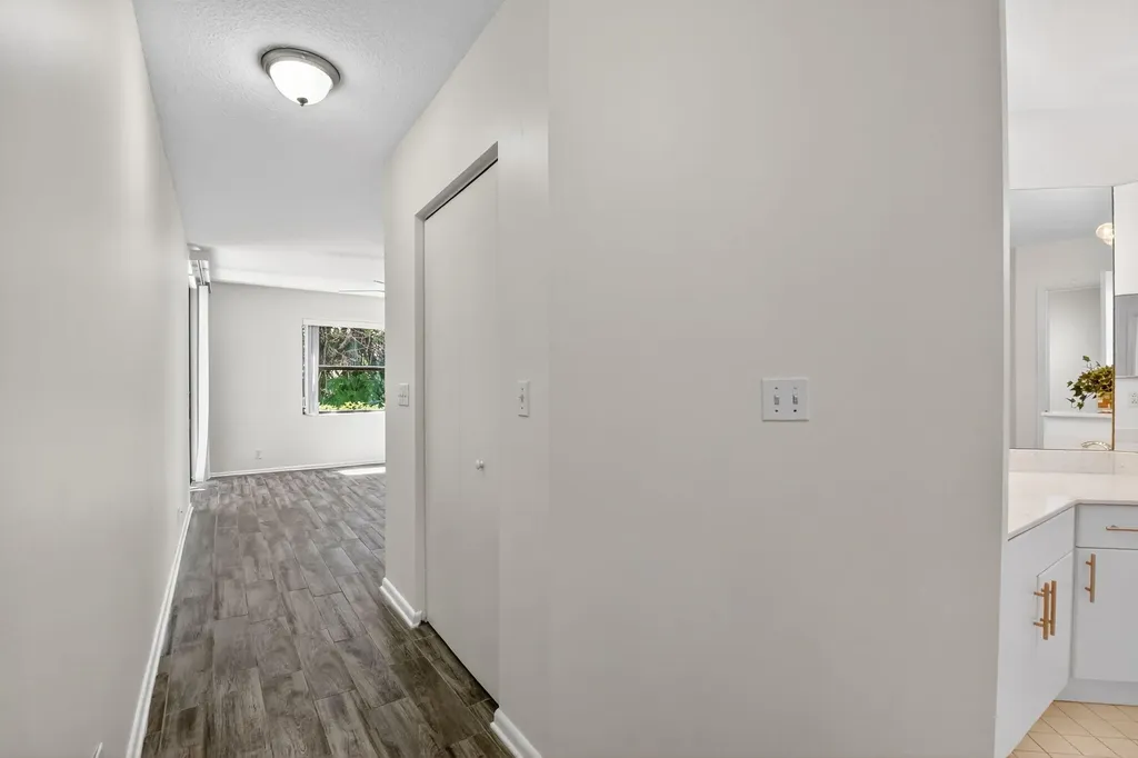 5382 Venetia Court Boynton Beach FL 33437