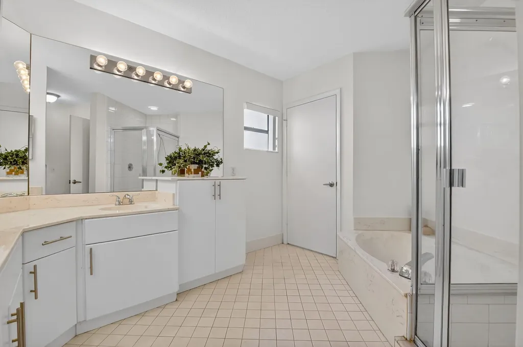 5382 Venetia Court Boynton Beach FL 33437