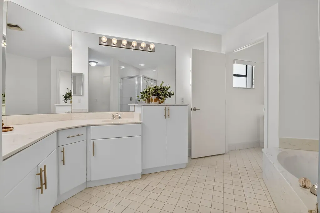 5382 Venetia Court Boynton Beach FL 33437