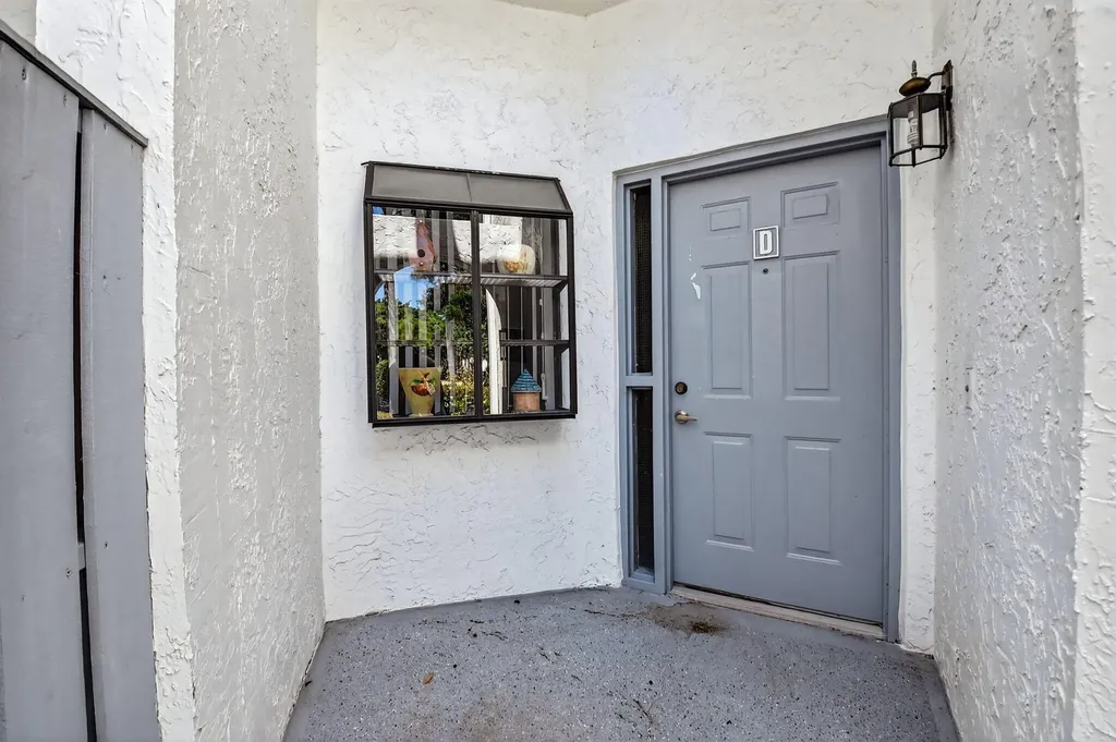 5382 Venetia Court Boynton Beach FL 33437