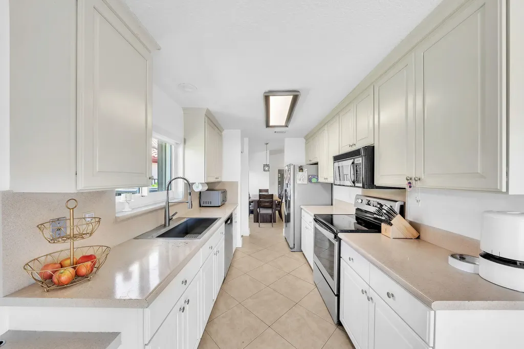 10255 Sunset Bend Drive Boca Raton FL 33428