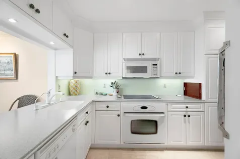 371 Wilma Circle Riviera Beach FL 33404