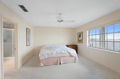 371 Wilma Circle Riviera Beach FL 33404