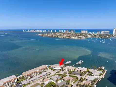 371 Wilma Circle Riviera Beach FL 33404