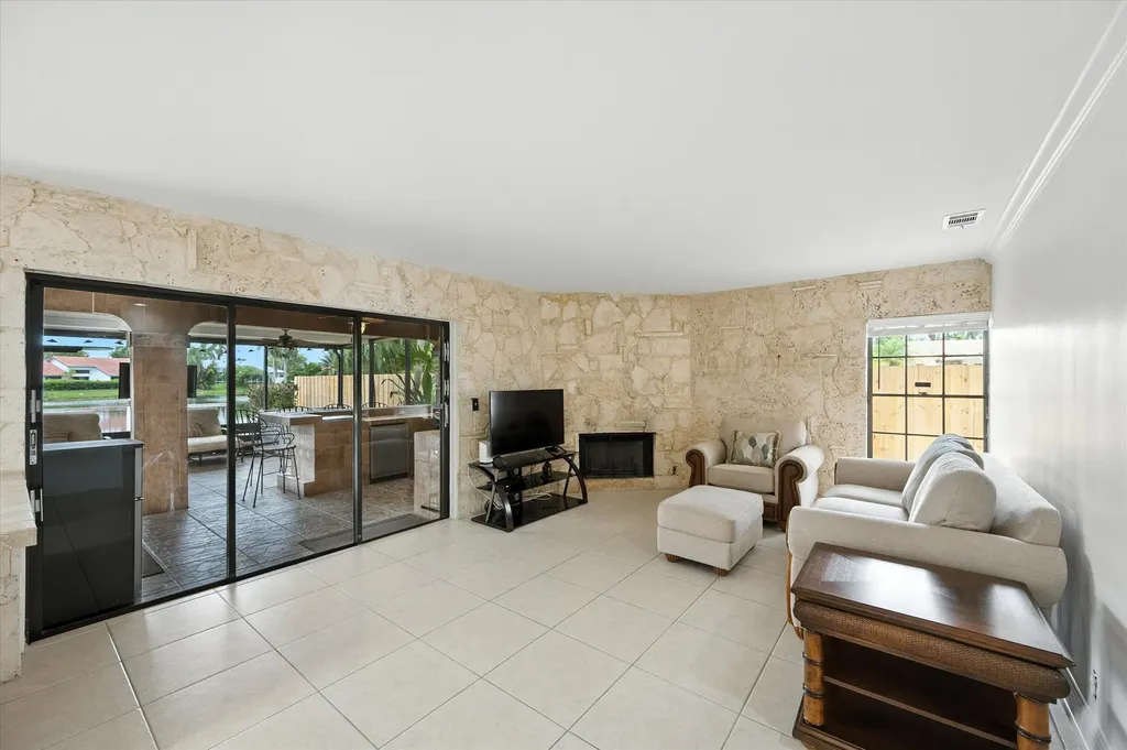 2195 Portland Court Wellington FL 33414