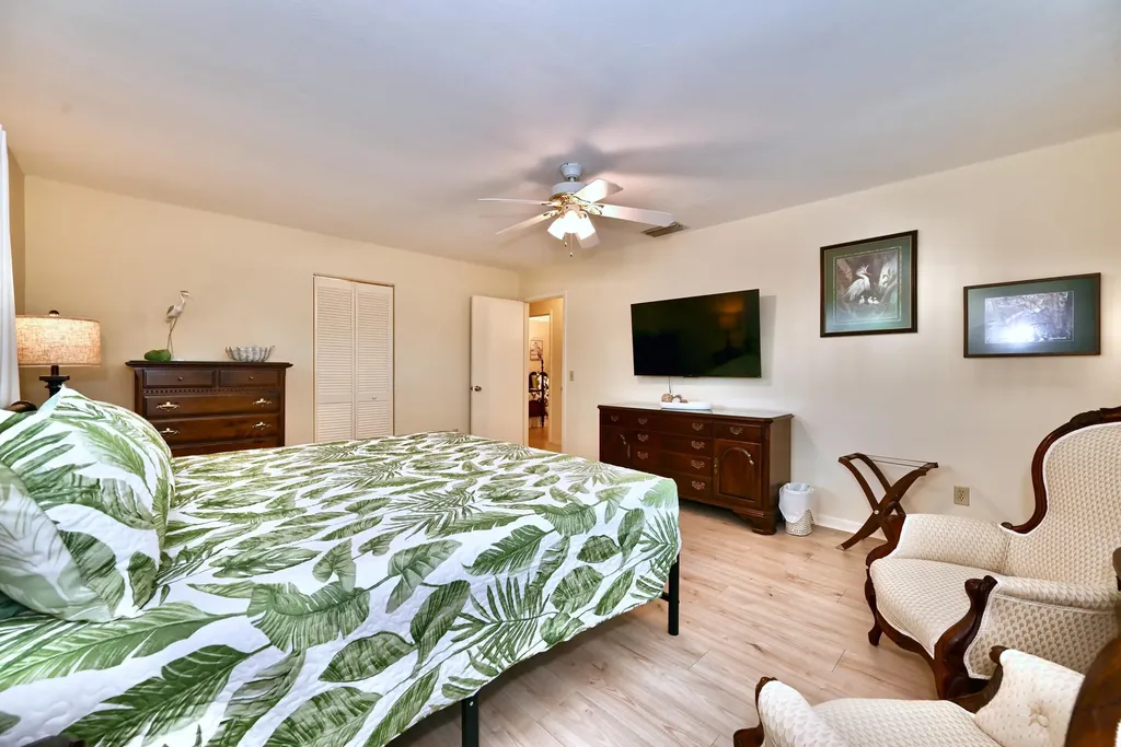 129 Alhambra Place West Palm Beach FL 33405