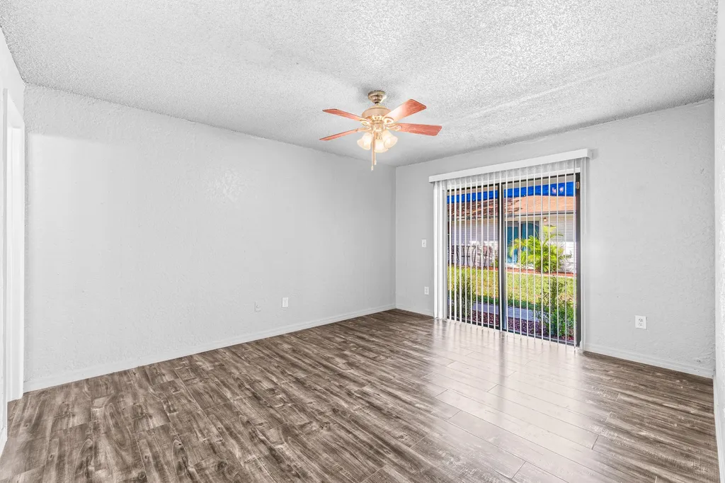 1661 W 27th Street Riviera Beach FL 33404