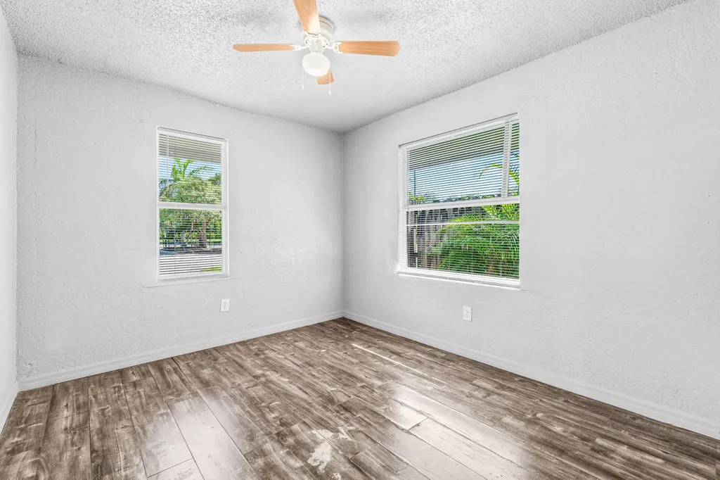 1661 W 27th Street Riviera Beach FL 33404