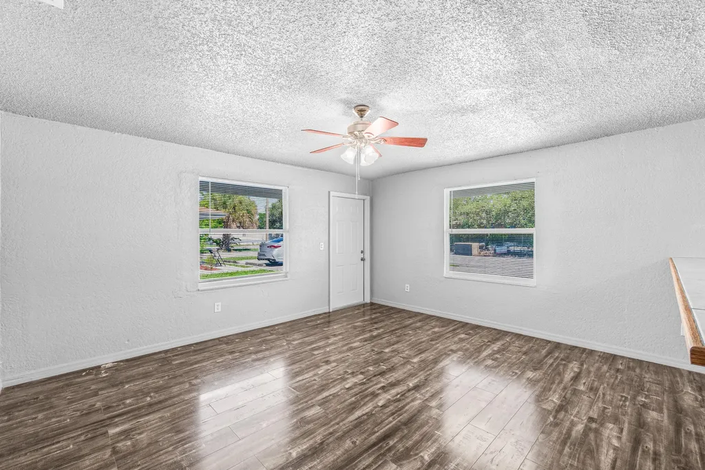 1661 W 27th Street Riviera Beach FL 33404