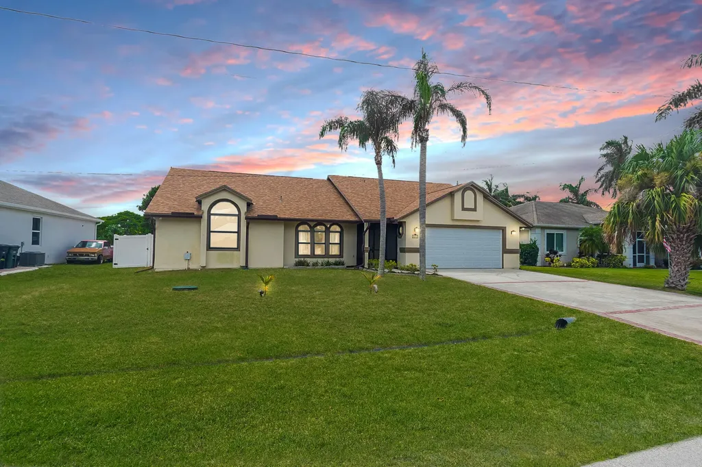 2213 SE Rock Springs Drive Port St Lucie FL 34952