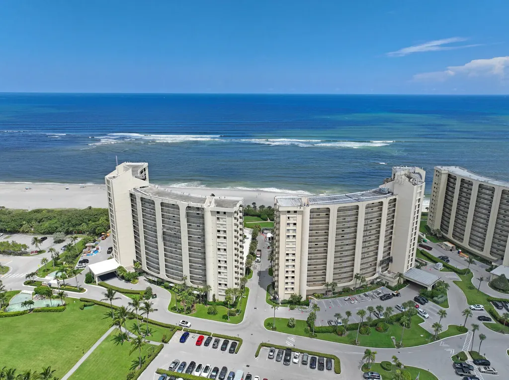 400 Ocean Trail Way Jupiter FL 33477