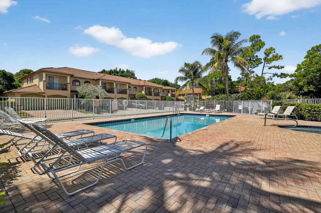 6272 S Military Trail Lake Worth FL 33463