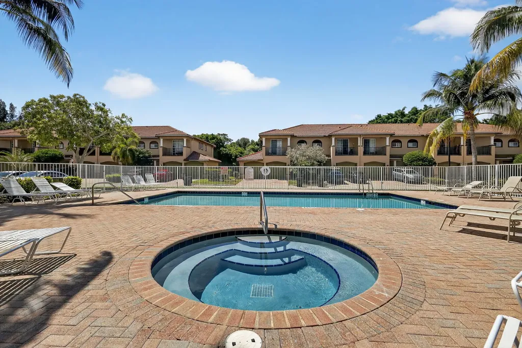 6272 S Military Trail Lake Worth FL 33463