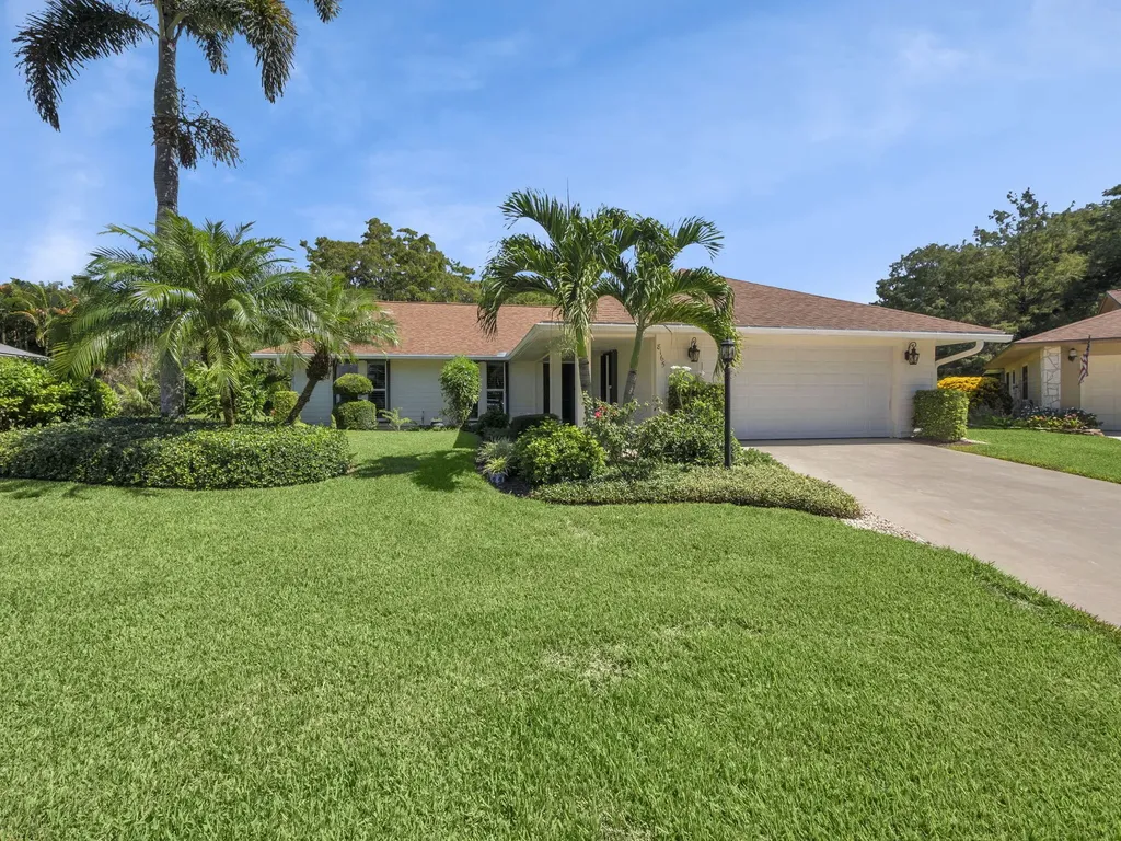 8165 SE Cypress Point Place Hobe Sound FL 33455
