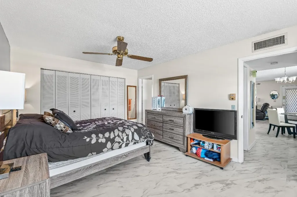 184 Flanders D Delray Beach FL 33484