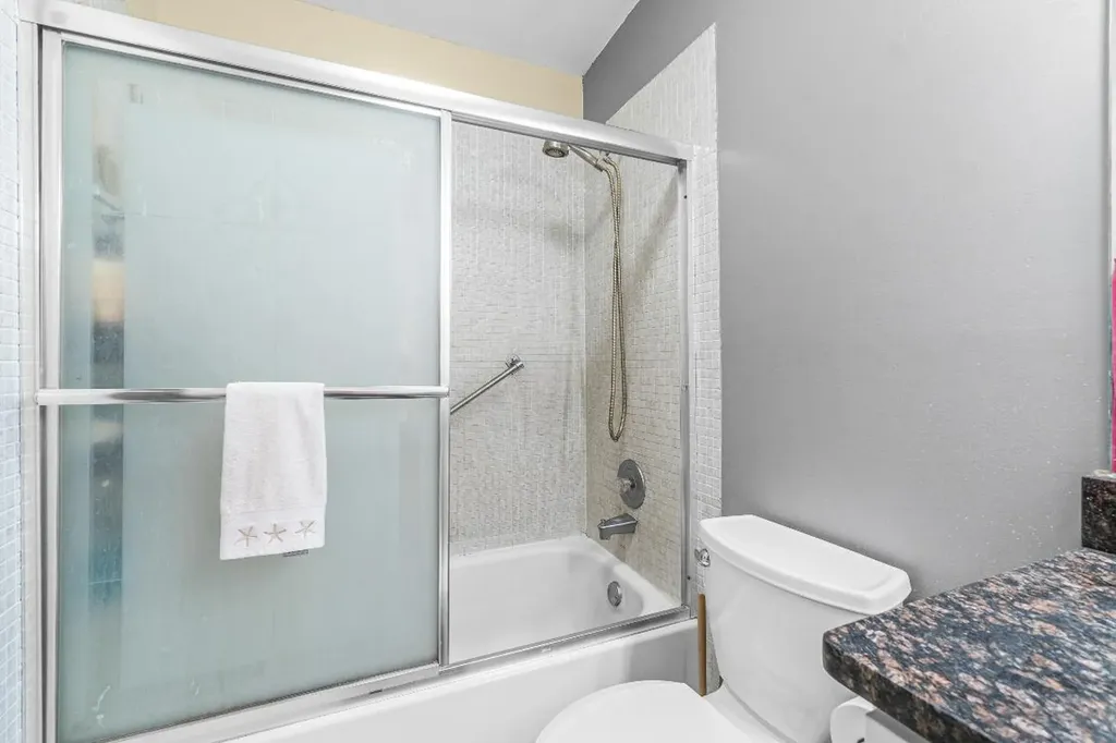 184 Flanders D Delray Beach FL 33484